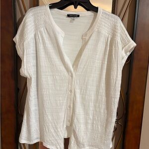Cable & Gauge White Short-Sleeve Button-Front Top casual capsule minimal  casual